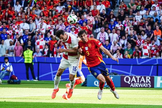 Kopfballduell Luftzweikampf Ante Budimir (Kroatien, 16) und Robin Le Normand (Spanien, 03) GER, Spanien vs. Kroatien, Fussball Europameisterschaft, UEFA EURO, EM, Europameisterschaft,Fussball 2024, Gruppe B, Spieltag 1, 15.06.2024 GER, Spanien vs. Kroatien, Fussball Europameisterschaft, UEFA Euro 2024, Gruppe B, Spieltag 1, 15.06.2024 Berlin Copyright: xEibner-Pressefoto MarcelxvonxFehrnx EP_MFN