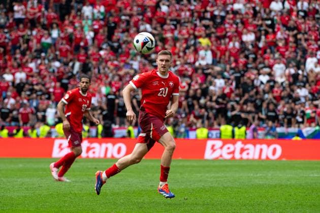 Michael Aebischer (Schweiz, 20) am Ball, GER, Hungary (HUN) vs Switzerland (SUI), Fussball Europameisterschaft, UEFA EURO, EM, Europameisterschaft,Fussball 2024, Gruppe A, 1. Spieltag, 15.06.2024 GER, Hungary (HUN) vs Switzerland (SUI), Fussball Europameisterschaft, UEFA EURO 2024, Gruppe A, 1. Spieltag, 15.06.2024 Koeln Copyright: xEibner-Pressefoto Memmlerx EP_MMR
