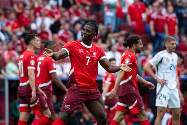 Breel Embolo (Schweiz, 07) und Team jubeln ueber das Tor zum 1:3, GER, Hungary (HUN) vs Switzerland (SUI), Fussball Europameisterschaft, UEFA EURO, EM, Europameisterschaft,Fussball 2024, Gruppe A, 1. Spieltag, 15.06.2024 GER, Hungary (HUN) vs Switzerland (SUI), Fussball Europameisterschaft, UEFA EURO 2024, Gruppe A, 1. Spieltag, 15.06.2024 Koeln Copyright: xEibner-Pressefoto Memmlerx EP_MMR