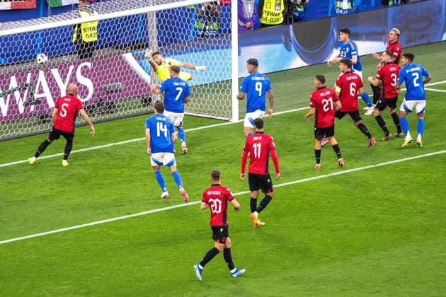 GER, EURO 2024, Group B, Italien (ITA) vs Albanien (ALB) 15.06.2024, BVB Stadium Dortmund, Dortmund, GER, EURO 2024, Group B, Italien (ITA) vs Albanien (ALB) Im Bild: Das 1:1, der Ausgleich für Italien durch Alessandro Bastoni (Italien ITA, 23);