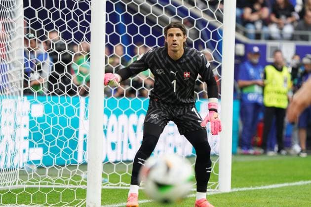 Fussball, UEFA EURO, EM, Europameisterschaft,Fussball 2024, EM 2024, Gruppenphase, Gruppe A, Ungarn-Schweiz Köln Stadion Yann Sommer TW Schweiz ,Aktion, Einzelbild