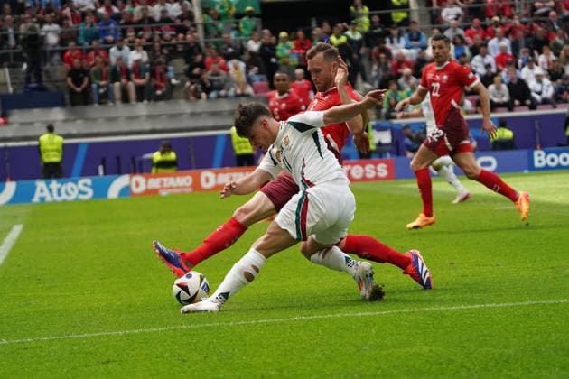 Fussball, UEFA EURO, EM, Europameisterschaft,Fussball 2024, EM 2024, Gruppenphase, Gruppe A, Ungarn-Schweiz Köln Stadion Milos kerkez, Ungarn ,Silvan Widmer, Schweiz