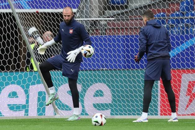 SERBIA FOOTBALL TEAM VANJA MILINKOVIC SAVIC golman fudbalera reprezentacije Srbije trening pred utakmicu UEFA Evropskog prvenstva 2024 godine protiv Engleske stadion AufSalke arena, Gelzenkirhen, 15.06.2024. godine Foto: Fudbal, Reprezentacija, Srbija, UEFA Evropsko prvenstvo, EURO 2024FOOTBALL, SERBIA, UEFA European Championship, EM, Europameisterschaft EURO 2024 Gelsenkirchen Arena AufSchalke stadion Germany Copyright: xMarkoxMetlas xMNxPressx
