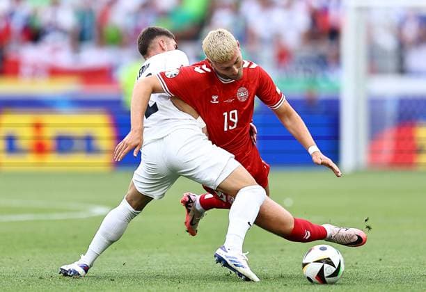 Rasmus Hojlund of Denmark is fouled by Adam Gnezda Cerin of Slovenia Slovenia v Denmark, UEFA European Championship, EM, Europameisterschaft 2024, Group C, Football, Stuttgart Arena, Stuttgart, Germany, 16 Jun 2024 EDITORIAL USE ONLY No use with unauthorised audio, video, data, fixture lists, club league logos or live services. Online in-match use limited to 120 images, no video emulation. No use in betting, games or single club league player publications. Copyright: xMichaelxZemanek Shutterstockx 14539399bh