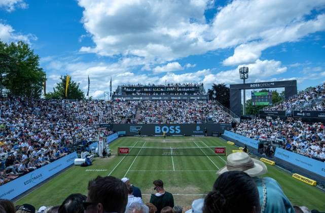 Feature, Symbolbild, der Center Court war heute ausverkauft, insgesamt 53.000 Zuschauer fanden an den Turniertagen den Weg zum Weissenhof. xettx, Deutschland, Stuttgart, 16.06.2024, Tennis, Boss Open, 2024, Finale, J.Draper (GBR) - M.Berrettini (ITA), TC Weissenhof, Center Court Foto: A2 Bildagentur Peter Hartenfelser