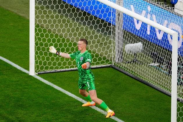 Jordan Pickford of England Serbia v England, UEFA European Championship, EM, Europameisterschaft 2024, Group C, Football, Arena Aufschalke, Gelsenkirchen, Germany, 16 Jun 2024 EDITORIAL USE ONLY No use with unauthorised audio, video, data, fixture lists, club league logos or live services. Online in-match use limited to 120 images, no video emulation. No use in betting, games or single club league player publications. Copyright: xDavexShopland Shutterstockx 14539403p
