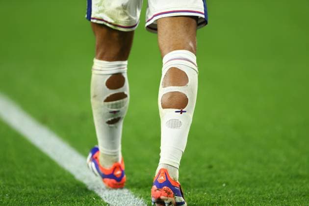 Jude Bellingham of England s socks in detail Serbia v England, UEFA European Championship, EM, Europameisterschaft 2024, Group C, Football, Arena Aufschalke, Gelsenkirchen, Germany, 16 Jun 2024 EDITORIAL USE ONLY No use with unauthorised audio, video, data, fixture lists, club league logos or live services. Online in-match use limited to 120 images, no video emulation. No use in betting, games or single club league player publications. Copyright: xKieranxMcManus Shutterstockx 14539402dc