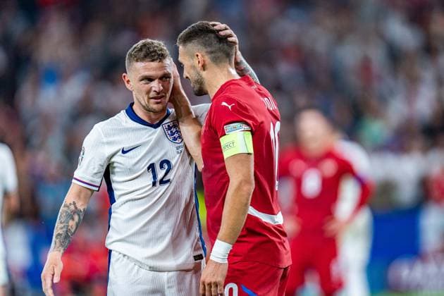 Kieran Trippier (England, 12) Dusan Tadic (Serbien, 10) Serbien vs. England, Herren, Fussball, 1. Spieltag, EURO 2024, 16.06.2024, Europameisterschaft, Gruppe C Serbien vs. England, Herren, Fussball, 1. Spieltag, EURO 2024, 16.06.2024, Europameisterschaft, Gruppe C Gelsenkirchen Copyright: xEibner-Pressefoto BahhoxKarax EP_SRB