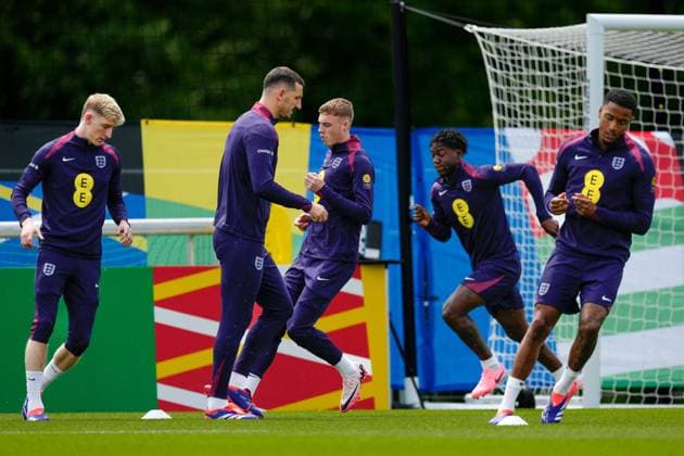 England players England Training Session and press conference, PK, Pressekonferenz UEFA European Championship, EM, Europameisterschaft 2024, Group C, Football, Spa & Golf Resort Weimarer Land, Blankenhain, Germany, 17 Jun 2024 EDITORIAL USE ONLY No use with unauthorised audio, video, data, fixture lists, club league logos or live services. Online in-match use limited to 120 images, no video emulation. No use in betting, games or single club league player publications. Copyright: xDavexShopland Shutterstockx 14543537v