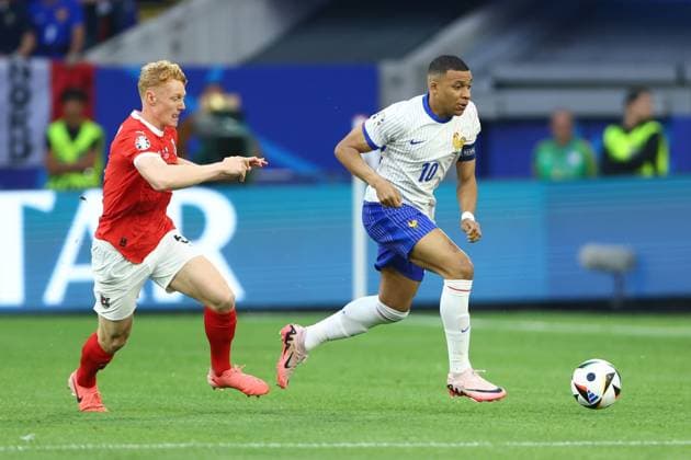 Kylian Mbappà of France Austria v France, UEFA European Championship, EM, Europameisterschaft 2024, Group D, Football, Dusseldorf Arena, Dusseldorf, Germany, 17 Jun 2024 EDITORIAL USE ONLY No use with unauthorised audio, video, data, fixture lists, club league logos or live services. Online in-match use limited to 120 images, no video emulation. No use in betting, games or single club league player publications. Copyright: xKieranxMcManus Shutterstockx 14539693aa