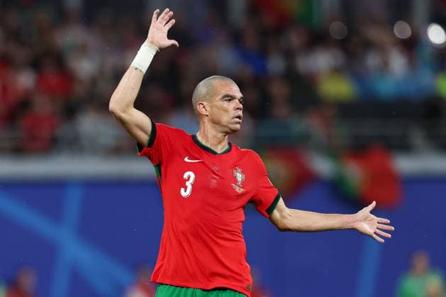 Pepe of Portugal Portugal v Czechia, UEFA European Championship, EM, Europameisterschaft 2024, Group F, Football, Leipzig Stadium, Leipzig, Germany, 18 Jun 2024 EDITORIAL USE ONLY No use with unauthorised audio, video, data, fixture lists, club league logos or live services. Online in-match use limited to 120 images, no video emulation. No use in betting, games or single club league player publications. Copyright: xMattxWest Shutterstockx 14543474bh