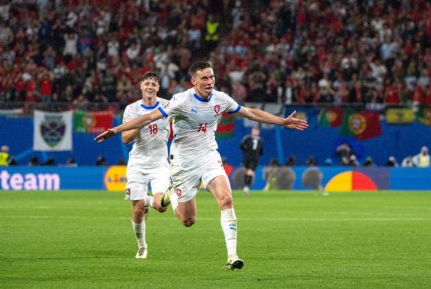 Fussball, Herren, Saison 2023 24, UEFA EURO, EM, Europameisterschaft,Fussball 20204, Gruppe F (1. Spieltag) in Leipzig, Portugal - Tschechien, v. l. Ladislav Krejci (Tschechien), Lukas Provod (Tschechien), Jubel nach Tor zum 0:1, 18.06. 2024, Copyright: xMatthiasxKochx