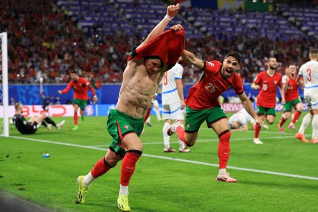 Francisco Conceicao of Portugal celebrates scoring a goal for their side to make it 2-1 Portugal v Czechia, UEFA European Championship, EM, Europameisterschaft 2024, Group F, Football, Leipzig Stadium, Leipzig, Germany, 18 Jun 2024 EDITORIAL USE ONLY No use with unauthorised audio, video, data, fixture lists, club league logos or live services. Online in-match use limited to 120 images, no video emulation. No use in betting, games or single club league player publications. Copyright: xMattxWest Shutterstockx 14543474db