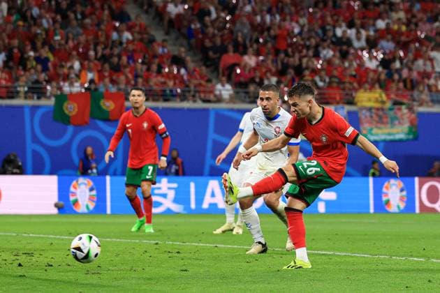 Francisco Conceicao of Portugal scores a goal for their side to make it 2-1 Portugal v Czechia, UEFA European Championship, EM, Europameisterschaft 2024, Group F, Football, Leipzig Stadium, Leipzig, Germany, 18 Jun 2024 EDITORIAL USE ONLY No use with unauthorised audio, video, data, fixture lists, club league logos or live services. Online in-match use limited to 120 images, no video emulation. No use in betting, games or single club league player publications. Copyright: xMattxWest Shutterstockx 14543474df