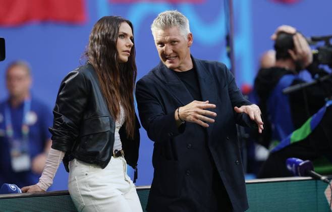 - Portugal v Czech Republic, UEFA EURO, EM, Europameisterschaft,Fussball 2024, Group Stage, Group F, Football Stadium Leipzig, RedBull Arena, Leipzig, Germany - 18th June 2024. Bastian Schweinsteiger former Germany & Bayer Munich footballer & WDR Presenter Esther Sedlaczek. - Portugal v Czech Republic, UEFA Euro 2024, Group Stage, Group F, Football Stadium Leipzig, RedBull Arena, Leipzig, Germany - 18th June 2024. Leipzig, Football Stadium Leipzig RedBull Arena Germany Copyright: xDanxWeirx CP_Portugal_Czechia_32