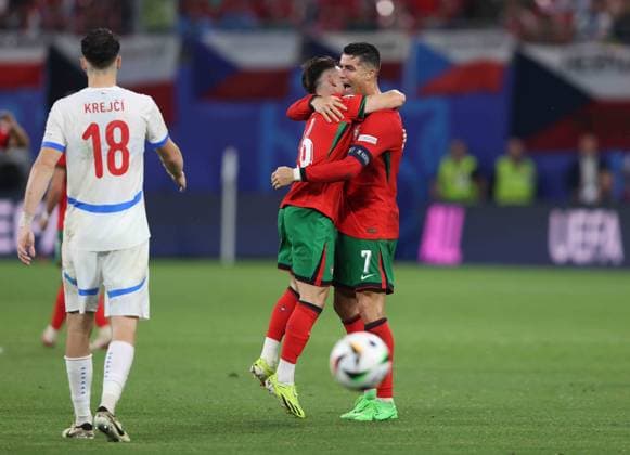 - Portugal v Czech Republic, UEFA EURO, EM, Europameisterschaft,Fussball 2024, Group Stage, Group F, Football Stadium Leipzig, RedBull Arena, Leipzig, Germany - 18th June 2024. Cristiano Ronaldo of Portugal & Al-Nassr celebrates with Francisco Conceicao of Portugal & Porto at the full time whistle after the 2-1 victory. - Portugal v Czech Republic, UEFA Euro 2024, Group Stage, Group F, Football Stadium Leipzig, RedBull Arena, Leipzig, Germany - 18th June 2024. Leipzig, Football Stadium Leipzig RedBull Arena Germany Copyright: xDanxWeirx CP_Portugal_Czechia_223