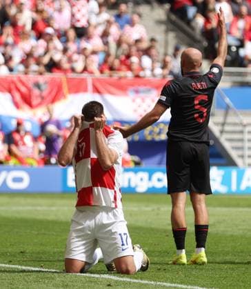 Bruno Petkovic of Croatia reacts after a chance Croatia v Albania, UEFA European Championship, EM, Europameisterschaft 2024, Group B, Football, Volksparkstadion, Hamburg, Germany, 19 Jun 2024 EDITORIAL USE ONLY No use with unauthorised audio, video, data, fixture lists, club league logos or live services. Online in-match use limited to 120 images, no video emulation. No use in betting, games or single club league player publications. Copyright: xPaulxCurrie Shutterstockx 14543648aw