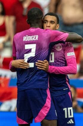Antonio Ruediger (Deutschland 02) nach Tor zum 1:0 durch Jamal Musiala (Deutschland 10), GER, Germany (GER) vs. Ungarn (HUN), Fussball Europameisterschaft, UEFA EURO, EM, Europameisterschaft,Fussball 2024, Gruppe A, 2. Spieltag, 19.06.2024, GER, Germany (GER) vs. Ungarn (HUN), Fussball Europameisterschaft, UEFA EURO 2024, Gruppe A, 2. Spieltag, 19.06.2024 Stuttgart Copyright: xEibner-Pressefoto SaschaxWaltherx EP_EER