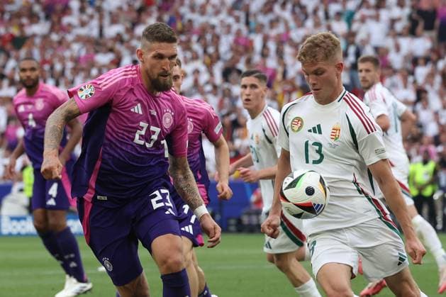 Stuttgart, Arena Stuttgart Wednesday, June 19, 2024 UEFA EURO, EM, Europameisterschaft,Fussball 2024 Germany, Group A stage Matchday 2 Group A Germany - Hungary, Robert Andrich (Germany), Andras Schaefer (Hungary), Zweikampf, Action, Aktion, Battles for the Ball Copyright: JoaquimxFerreira