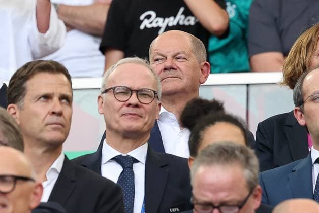 Bundeskanzler der Bundesrepublik Deutschland, Olaf Scholz, Deutschland vs. Ungarn, Fussball, UEFA EURO, EM, Europameisterschaft,Fussball 2024, Gruppenphase, 2. Spieltag, 19.06.2024 Stuttgart Baden-Wuerttemberg Deutschland