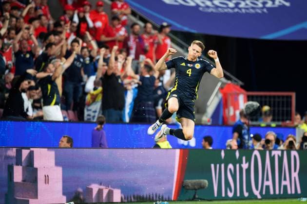 Scott McTOMINAY (SCO) jubelt nach seinem Tor zum 1:0, Jubel, jubeln, Freude, cheers, Gruppenphase Gruppe A Schottland (SCO) - Schweiz (SUI) 1:1 am 19.06.2024 Stadion Koeln, Cologne Stadium, Fussball UEFA EURO, EM, Europameisterschaft,Fussball 2024 GERMANY vom 14.06.2024 - 14.07.2024. Â