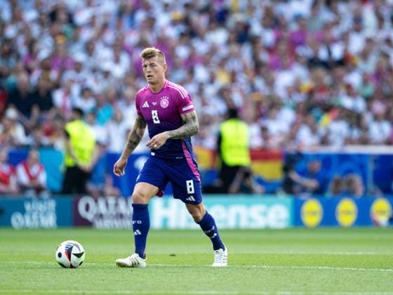 Toni Kroos (Deutschland, 08) am Ball, GER, Germany (GER) vs. Ungarn (HUN), Fussball Europameisterschaft, UEFA EURO, EM, Europameisterschaft,Fussball 2024, Gruppe A, 2. Spieltag, 19.06.2024 GER, Germany (GER) vs. Ungarn (HUN), Fussball Europameisterschaft, UEFA EURO 2024, Gruppe A, 2. Spieltag, 19.06.2024 Stuttgart Copyright: xEibner-Pressefoto Memmlerx EP_MMR