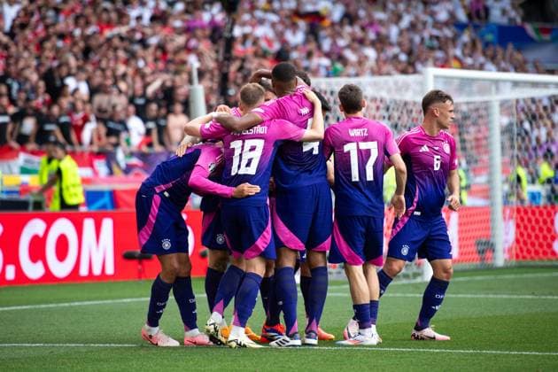 Maximilian Mittelstaedt (Deutschland, 18), Jonathan Tah (Deutschland, 04), Florian Wirtz (Deutschland, 17), Joshua Kimmich (Deutschland, 06) jubeln ueber das Tor zum 1:0 durch Jamal Musiala (Deutschland, 10), GER, Germany (GER) vs. Ungarn (HUN), Fussball Europameisterschaft, UEFA EURO, EM, Europameisterschaft,Fussball 2024, Gruppe A, 2. Spieltag, 19.06.2024 GER, Germany (GER) vs. Ungarn (HUN), Fussball Europameisterschaft, UEFA EURO 2024, Gruppe A, 2. Spieltag, 19.06.2024 Stuttgart Copyright: xEibner-Pressefoto Memmlerx EP_MMR