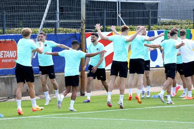 DEU, FIFA, EM-2024, Oestereicch Training, 20.06.2024, Amateurstadion von Hertha BSC, Berlin, DEU, FIFA, EM-2024, Oestereicch Training, im Bild Austria-Spielerkreis, Marcel Sabitzer (Austria 9), Foto: Juergen Engler nordphoto GmbH