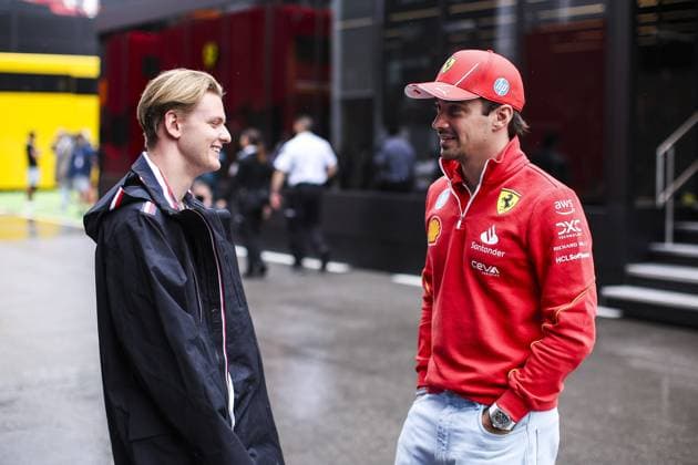 Sport Bilder des Tages SCHUMACHER Mick (ger), Reserve Driver of Mercedes AMG F1 Team, portrait and LECLERC Charles (mco), Scuderia Ferrari SF-24, portrait during the Formula 1 Aramco Gran Premio de Espana 2024, 10th round of the 2024 Formula One World Championship, WM, Weltmeisterschaft from June 21 to 23, 2024 on the Circuit de Barcelona-Catalunya, in Montmeló, Spain - F1 - SPANISH GRAND PRIX 2024 DPPI Panoramic 240620_R10_SPAGNA_DP_EA020262