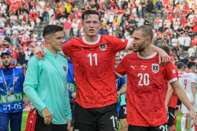 GER, Berlin, Fussball, Poland vs Austria, Gruppe D, Gruppenphase, UEFA EURO, EM, Europameisterschaft,Fussball 2024, MD3, SP, Olympia - Stadion Berlin, v.l. Christoph Baumgartner (Austria), Michael Gregoritsch (Austria), Konrad Laimer (Austria), Freude, Jubel, Sieg, Endstand 1:3, Feiern ihren Sieg, 21.06. 2024, Copyright: HMBxMedia UwexKoch