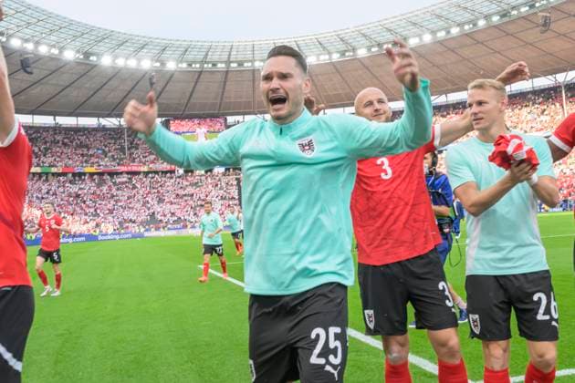 GER, Berlin, Fussball, Poland vs Austria, Gruppe D, Gruppenphase, UEFA EURO, EM, Europameisterschaft,Fussball 2024, MD3, SP, Olympia - Stadion Berlin, Maximilian Entrup (Austria), Freude, Jubel, Sieg, Endstand 1:3, Feiern ihren Sieg, 21.06. 2024, Copyright: HMBxMedia UwexKoch