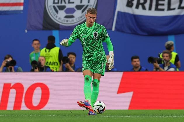 Niederlande - Frankreich UEFA EURO, EM, Europameisterschaft,Fussball 2024 Leipzig, 21.06.2024, Leipzig Stadium, UEFA EURO 2024 Germany , Gr. D Vorrunde , Niederlande - Frankreich , Im Bild: Torwart Bart Verbruggen (1, Niederlande) ,