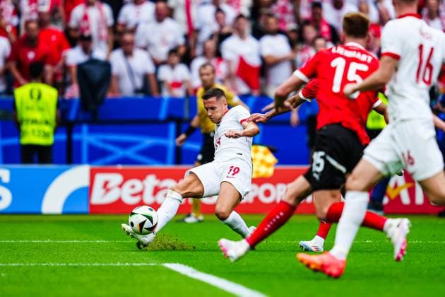 Przemyslaw Frankowski (Polen, 19) GER, Polen vs. Oesterreich, Fussball Europameisterschaft, UEFA EURO, EM, Europameisterschaft,Fussball 2024, Spieltag 2, 21.06.2024 GER, Polen vs. Oesterreich, Fussball Europameisterschaft, UEFA Euro 2024, Spieltag 2, 21.06.2024 Berlin Copyright: xEibner-Pressefoto MarcelxvonxFehrnx EP_MFN