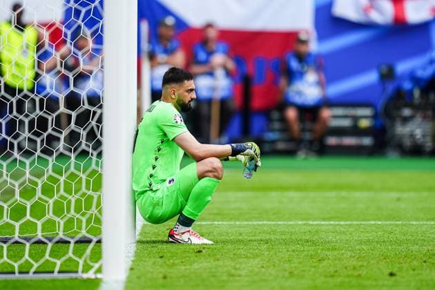 Giorgi Mamardashvili (Georgien, 25) GER, Georgien vs. Tschechien, Fussball Europameisterschaft, UEFA EURO, EM, Europameisterschaft,Fussball 2024, Spieltag 2, 22.06.2024 GER, Georgien vs. Tschechien, Fussball Europameisterschaft, UEFA Euro 2024, Spieltag 2, 22.06.2024 Hamburg Copyright: xEibner-Pressefoto MarcelxvonxFehrnx EP_MFN