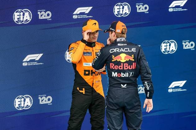 NORRIS Lando (gbr), McLaren F1 Team MCL38, portrait HAMILTON Lewis (gbr), Mercedes AMG F1 Team W15, portrait during the Formula 1 Aramco Gran Premio de Espana 2024, 10th round of the 2024 Formula One World Championship, WM, Weltmeisterschaft from June 21 to 23, 2024 on the Circuit de Barcelona-Catalunya, in Montmeló, Spain - F1 - SPANISH GRAND PRIX 2024 DPPI Panoramic 240622_R10_SPAGNA_DP_XB3_9933