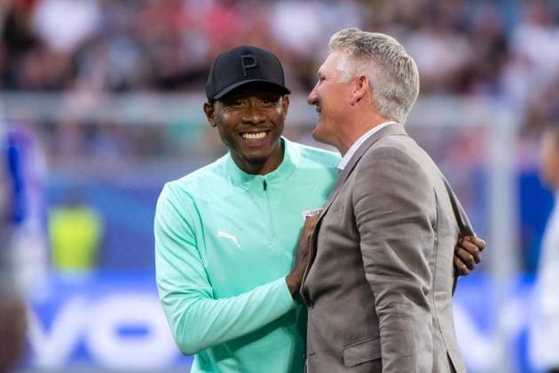 David Alaba (Oesterreich, Betreuer), Bastian Schweinsteiger (Deutschland, ARD TV Experte, Ex Nationalspieler), GER, Austria (AUT) vs France (FRA), Fussball Europameisterschaft, UEFA EURO, EM, Europameisterschaft,Fussball 2024, Gruppe D, 1. Spieltag, 17.06.2024 GER, Austria (AUT) vs France (FRA), Fussball Europameisterschaft, UEFA EURO 2024, Gruppe D, 1. Spieltag, 17.06.2024 Duesseldorf Copyright: xEibner-Pressefoto Memmlerx EP_MMR