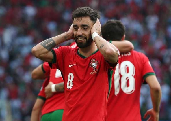 - Turkey v Portugal, UEFA EURO, EM, Europameisterschaft,Fussball 2024, Group Stage, Group F, Football Stadium Dortmund, Dortmund, Germany - 22nd June 2024. GOAL 3-0, Bruno Fernandes of Portugal goal celebration. - Turkey v Portugal, UEFA Euro 2024, Group Stage, Group F, Football Stadium Dortmund, Dortmund, Germany - 22nd June 2024. Dortmund Football Stadium Dortmund Germany Copyright: xDanxWeirx CP_Turkey_Portugal_82