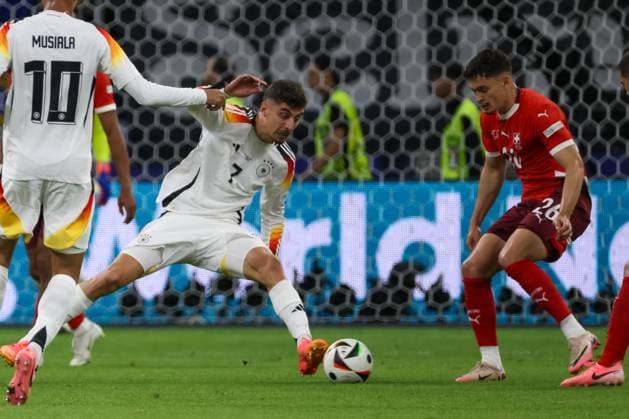Kai Havertz (GER, 07) am Ball mit Fabian Rieder (Schweiz, 26) , Fussball, UEFA , Europa Meisterschaft, (Gruppe A) 2024, Schweiz vs. Deutschland, 23.06.2024, Frankfurt Arena, Frankfurt, Deutschland Frankfurt Frankfurt Arena Hessen Deutschland Copyright: xGrantxHubbsx