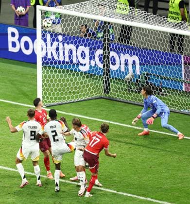 Niclas Füllkrug of Germany scores to make it 1-1 Switzerland v Germany, UEFA European Championship, EM, Europameisterschaft 2024, Group A, Football, Frankfurt Arena, Frankfurt am Main, Germany, 23 Jun 2024 EDITORIAL USE ONLY No use with unauthorised audio, video, data, fixture lists, club league logos or live services. Online in-match use limited to 120 images, no video emulation. No use in betting, games or single club league player publications. Copyright: xMattxWest Shutterstockx 14548071cx