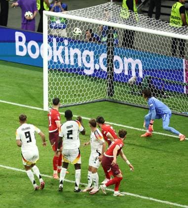 Niclas Füllkrug of Germany scores to make it 1-1 Switzerland v Germany, UEFA European Championship, EM, Europameisterschaft 2024, Group A, Football, Frankfurt Arena, Frankfurt am Main, Germany, 23 Jun 2024 EDITORIAL USE ONLY No use with unauthorised audio, video, data, fixture lists, club league logos or live services. Online in-match use limited to 120 images, no video emulation. No use in betting, games or single club league player publications. Copyright: xMattxWest Shutterstockx 14548071cy