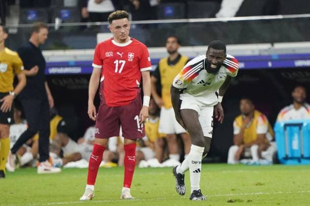 EURO 2024, Fussball, UEFA EURO, EM, Europameisterschaft,Fussball 2024, EM 2024, Gruppenphase, Gruppe A, Schweiz-Deutschland, 23.06.2024, Frankfurtarena , Frankfurt Antonio Rüdiger, Ruediger, schmerzen am Bein Deutschland,