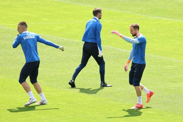 EURO 2024, Nationalteam Slowenien, Training Jan Oblak of Slovenia during the training session Slovenia Training, UEFA European Championship, EM, Europameisterschaft 2024, Group C, Football, Stadion am Zoo, Wuppertal, Germany, 24 Jun 2024 EDITORIAL USE ONLY No use with unauthorised audio, video, data, fixture lists, club league logos or live services. Online in-match use limited to 120 images, no video emulation. No use in betting, games or single club league player publications. Copyright: xPaulxCurrie Shutterstockx 14555190ao