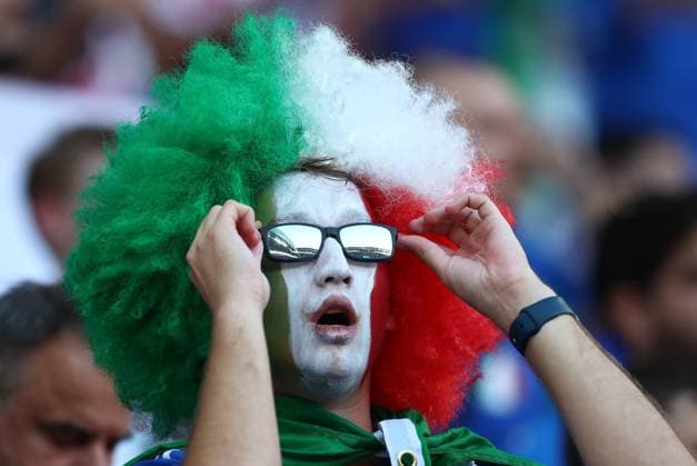 24.06.2024, xtgx, Fussball EM 2024, Kroatien - Italien emspor, v.l. Emotionen, Fans, Stimmung, Fahnen, Logo, Italien, Zuschauer, Trikots (UEFA REGULATIONS PROHIBIT ANY USE OF PHOTOGRAPHS as IMAGE SEQUENCES and or QUASI-VIDEO) Leipzig