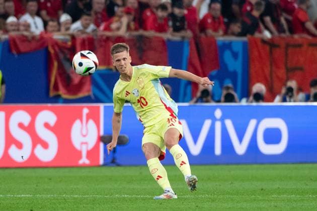 Daniel Olmo (Spanien, 10) am Ball, GER, Albania (ALB) vs Spain (ESP), Fussball Europameisterschaft, UEFA EURO, EM, Europameisterschaft,Fussball 2024, Gruppe B, 3. Spieltag, 24.06.2024 GER, Albania (ALB) vs Spain (ESP), Fussball Europameisterschaft, UEFA EURO 2024, Gruppe B, 3. Spieltag, 24.06.2024 Duesseldorf Copyright: xEibner-Pressefoto Memmlerx EP_MMR