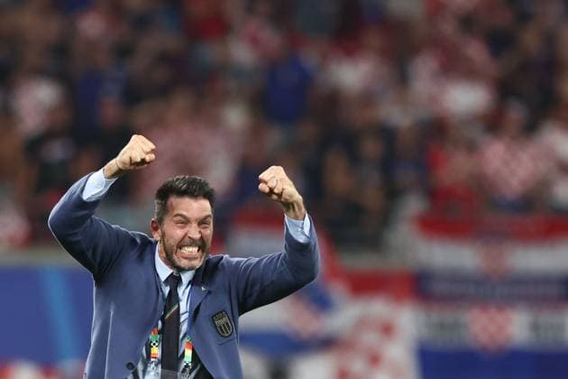 Ex Italy international goalkeeper and backroom staff member Gianluigi Buffon celebrates after the full time whistle Croatia v Italy, UEFA European Championship, EM, Europameisterschaft 2024, Group B, Football, Leipzig Stadium, Leipzig, Germany, 24 Jun 2024 EDITORIAL USE ONLY No use with unauthorised audio, video, data, fixture lists, club league logos or live services. Online in-match use limited to 120 images, no video emulation. No use in betting, games or single club league player publications. Copyright: xMattxWest Shutterstockx 14551036cu