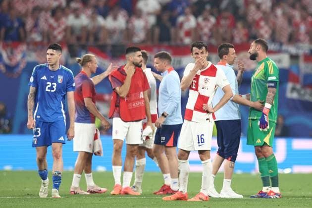 A dejected Ante Budimir of Croatia after the full time whistle Croatia v Italy, UEFA European Championship, EM, Europameisterschaft 2024, Group B, Football, Leipzig Stadium, Leipzig, Germany, 24 Jun 2024 EDITORIAL USE ONLY No use with unauthorised audio, video, data, fixture lists, club league logos or live services. Online in-match use limited to 120 images, no video emulation. No use in betting, games or single club league player publications. Copyright: xMattxWest Shutterstockx 14551036dn