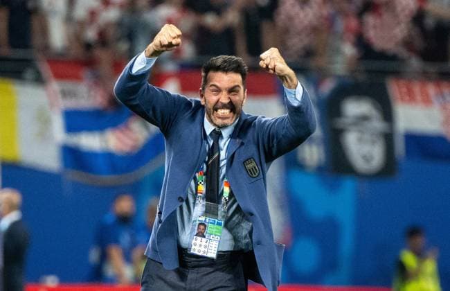 Fussball, Herren, Saison 2023 24, UEFA EURO, EM, Europameisterschaft,Fussball 2024, Gruppe B (3. Spieltag) in Leipzig, Kroatien - Italien, Teamkoordinator Gianluigi Buffon jubelt nach Abpfiff, 24.06. 2024, Copyright: xMatthiasxKochx