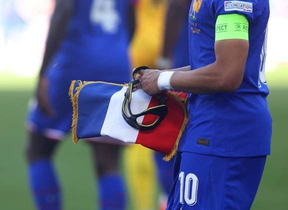 Kylian Mbappà of France holds his face mask prior to kick off France v Poland, UEFA European Championship, EM, Europameisterschaft 2024, Group D, Football, BVB Stadion, Dortmund, Germany, 25 Jun 2024 EDITORIAL USE ONLY No use with unauthorised audio, video, data, fixture lists, club league logos or live services. Online in-match use limited to 120 images, no video emulation. No use in betting, games or single club league player publications. Copyright: xPaulxCurrie Shutterstockx 14555523aw