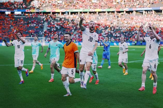 Konrad Laimer of Austria celebrates at the end of the match Netherlands v Austria, UEFA European Championship, EM, Europameisterschaft 2024, Group D, Football, Olympiastadion, Berlin, Germany, 25 Jun 2024 EDITORIAL USE ONLY No use with unauthorised audio, video, data, fixture lists, club league logos or live services. Online in-match use limited to 120 images, no video emulation. No use in betting, games or single club league player publications. Copyright: xMattxWest Shutterstockx 14555517cp