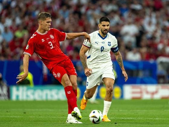 Jannik Vestergaard (Daenemark 03), Aleksandar Mitrovic (Serbien, 09), GER, Daenemark (DEN) vs. Serbien (SRB), Fussball Europameisterschaft, UEFA EURO, EM, Europameisterschaft,Fussball 2024, Gruppe E, 3. Spieltag, 25.06.2024, GER, Daenemark (DEN) vs. Serbien (SRB), Fussball Europameisterschaft, UEFA EURO 2024, Gruppe E, 3. Spieltag, 25.06.2024 Muenchen Copyright: xEibner-Pressefoto SaschaxWaltherx EP_SWA